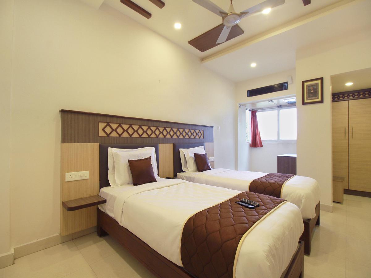 Oyo 11489 Pkn Classic Regency Madurai Exterior photo
