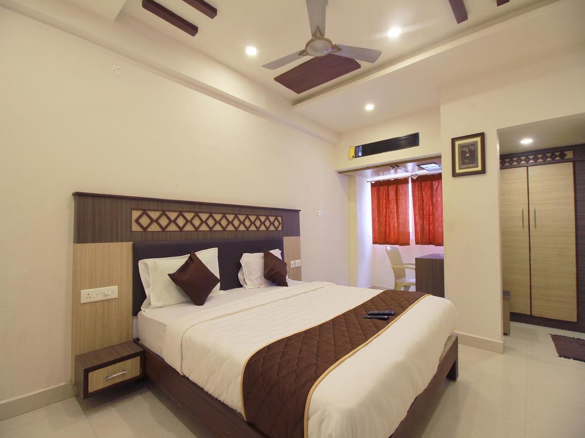 Oyo 11489 Pkn Classic Regency Madurai Exterior photo