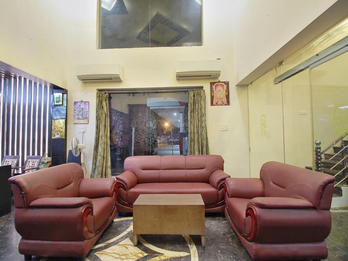Oyo 11489 Pkn Classic Regency Madurai Exterior photo