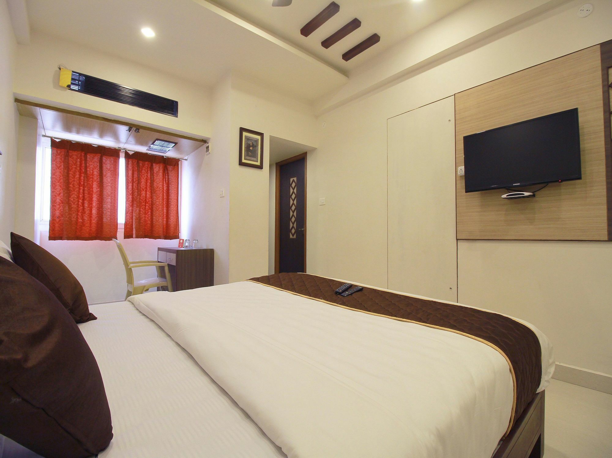 Oyo 11489 Pkn Classic Regency Madurai Exterior photo
